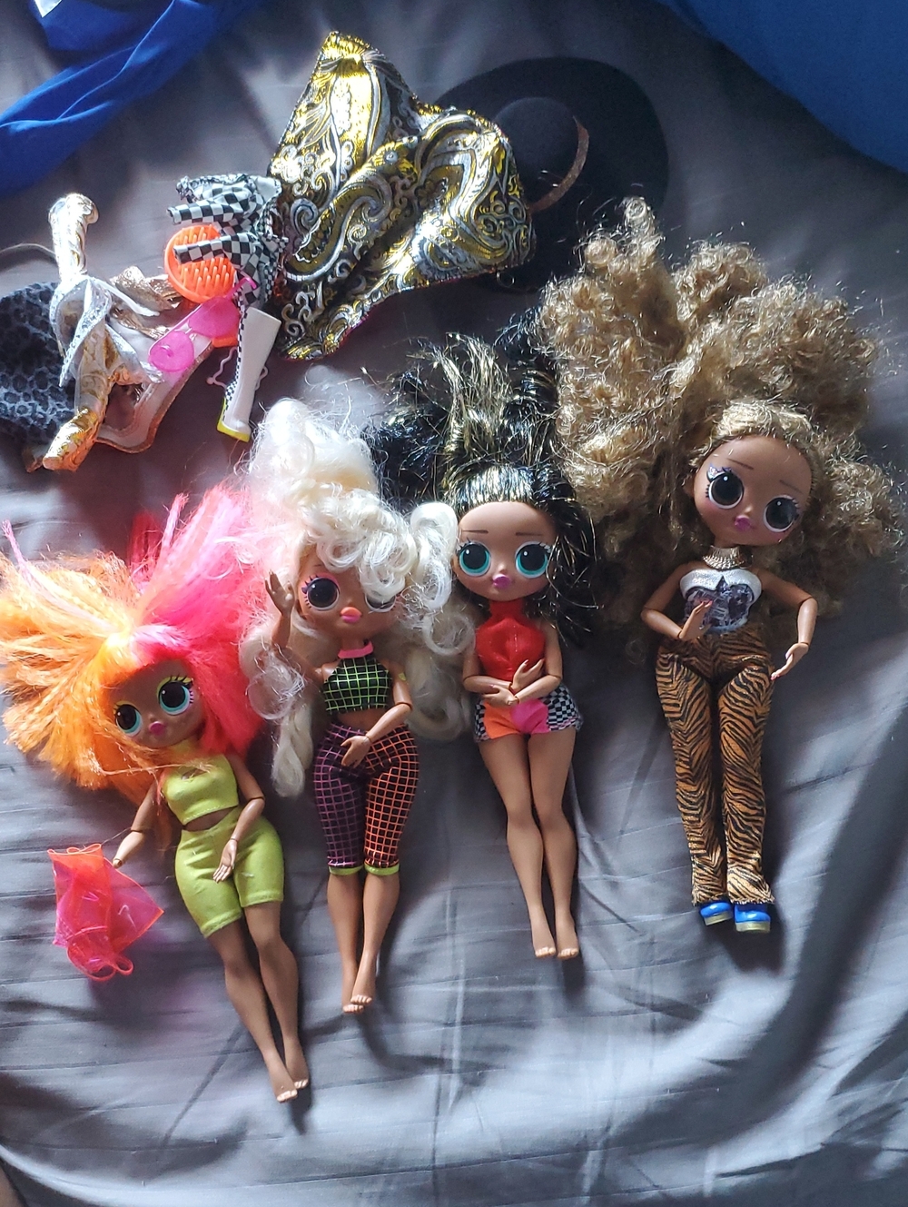 Set of 4 LOL surprise Dolls with Colorful Outfits